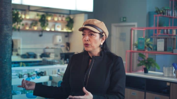 Island Poke Anegla Meza